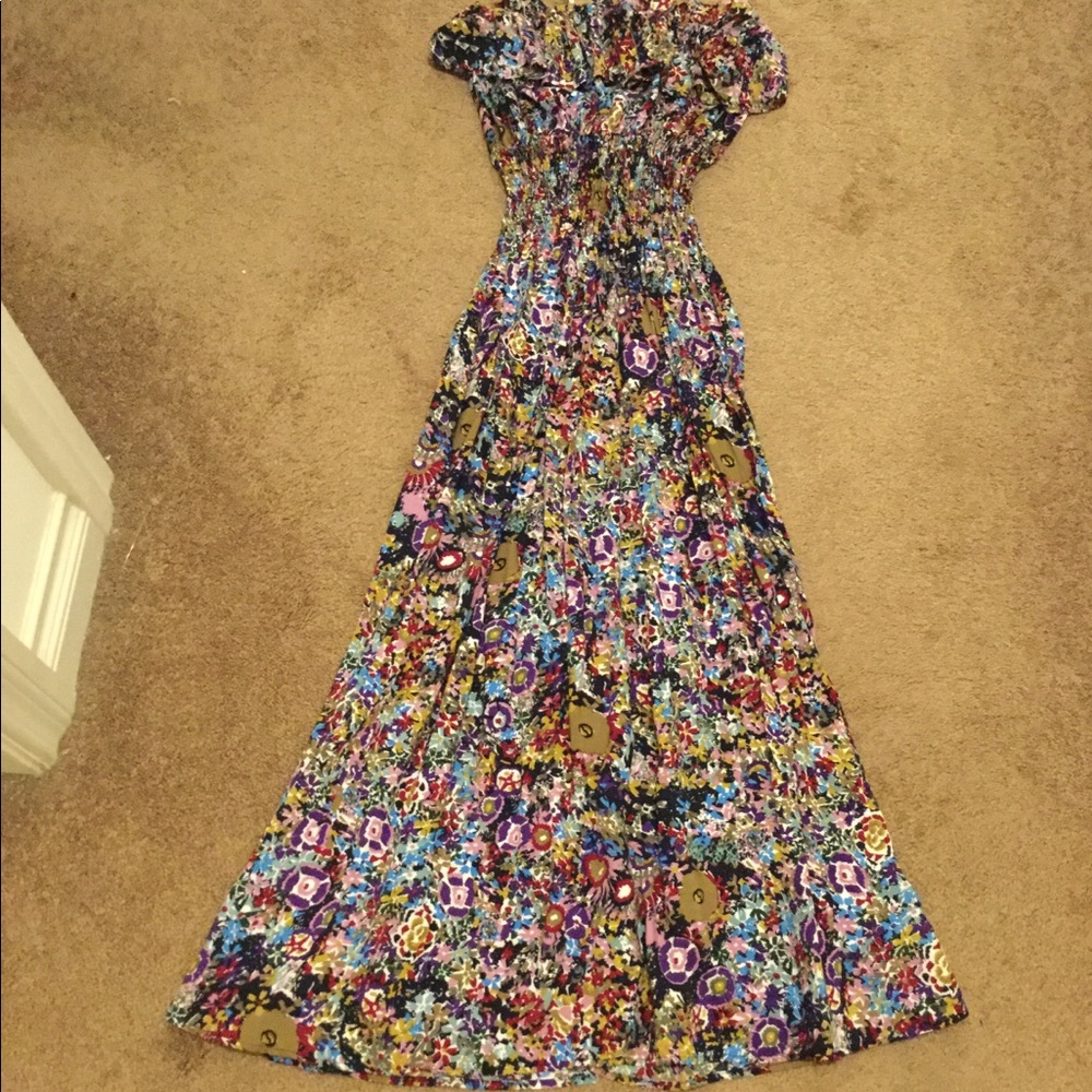 A gorgeous strapless printed maxi dress.